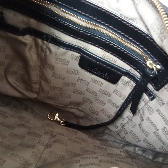 Michael Kors Fulton Black Leather Hobo Bag - N283 - Picture 5 of 6